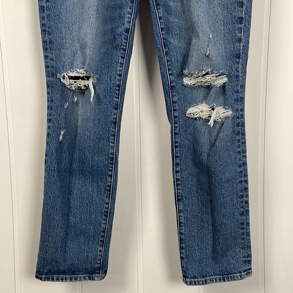 Abercrombie & Fitch Mid Rise Boyfriend Jean Women's 28 Medium Wash Distressed - Picture 6 of 15